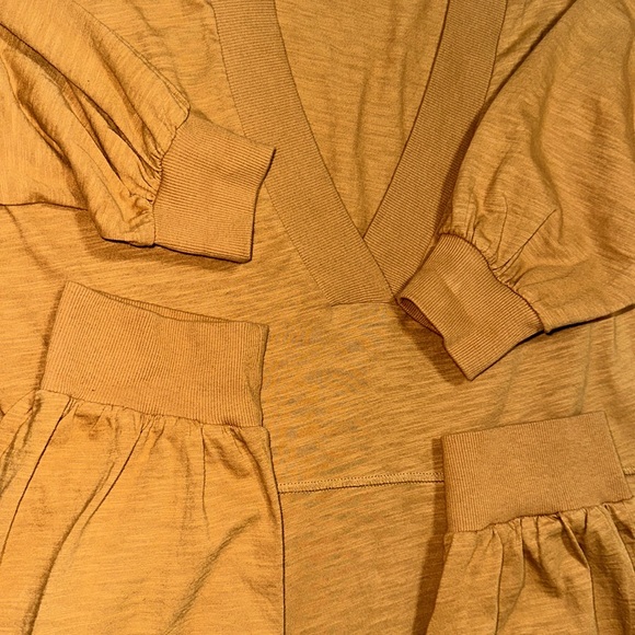 FREE PEOPLE Just Because Jumpsuit V-Neck Long Sleeve Pockets Jogger Hems Size M - Picture 13 of 16